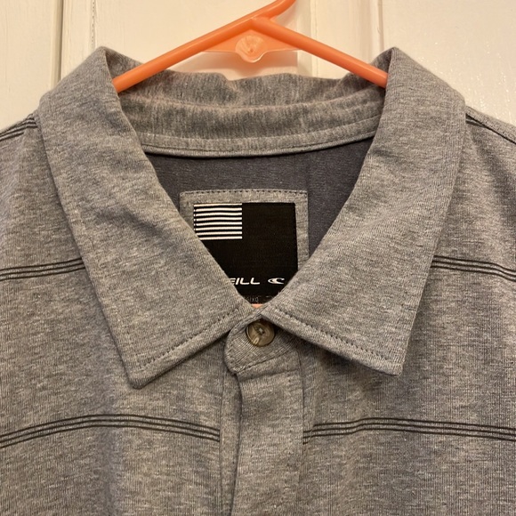 O’Neill Men’s Knit Button Down Long-sleeved shirt, XL. Heathered gray. - Picture 2 of 9